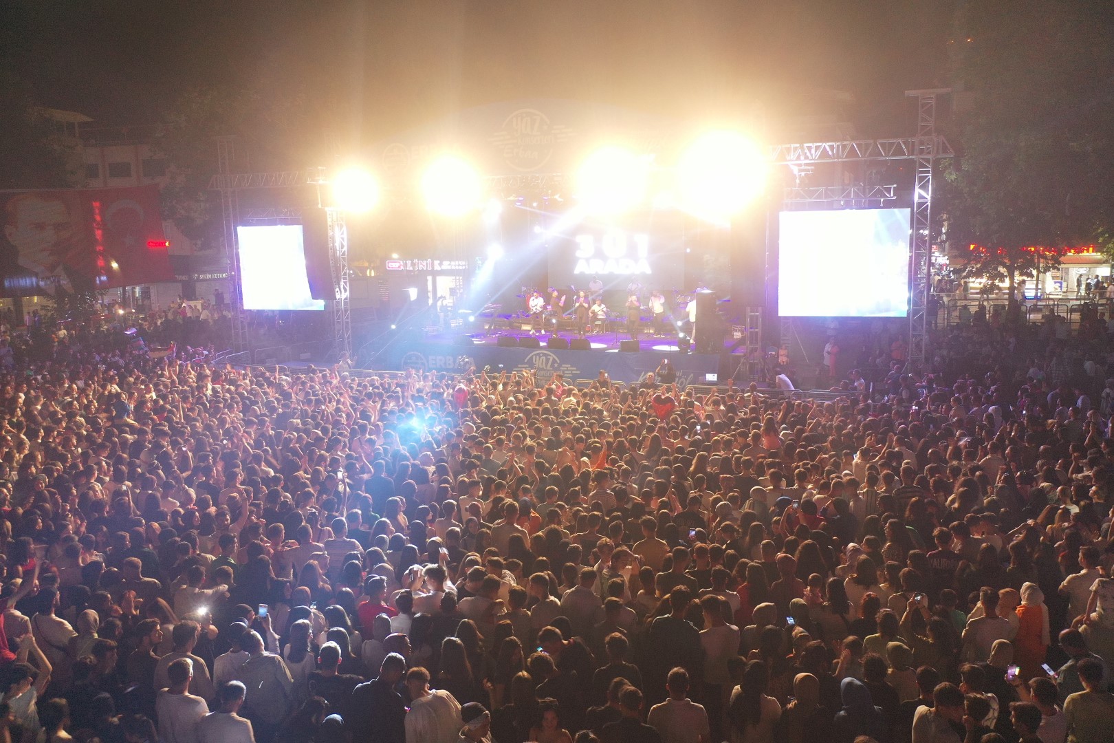 Erbaa Belediyesi tarafından düzenlenen yaz konserleri büyük coşkuya sahne oldu.