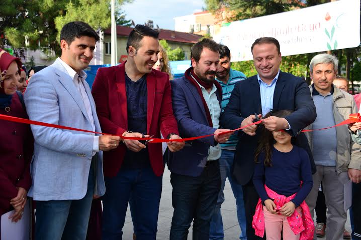 Erbaa’da Yağlı Boya ve Ebru Sergisi Açıldı