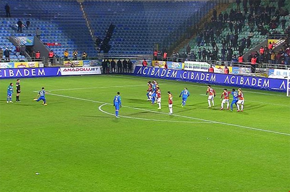 Erbaa'lı Futbolcumuz Özgür Çek'ten Muhteşem Gol