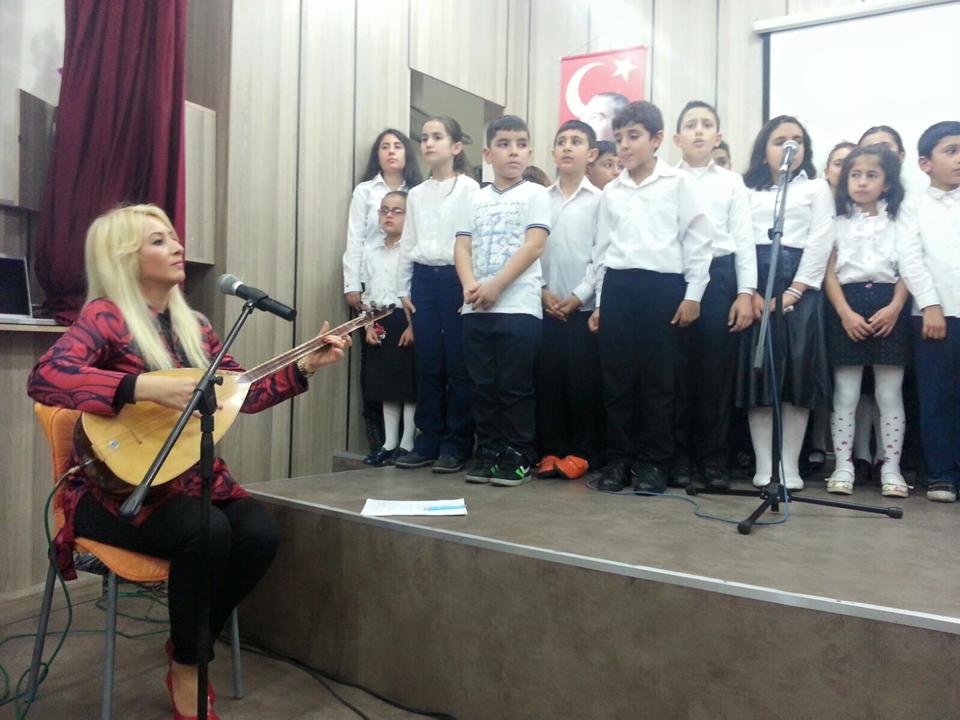 Miniklerden Ayşegül Pınar'a Duygulandıran  Sürpriz
