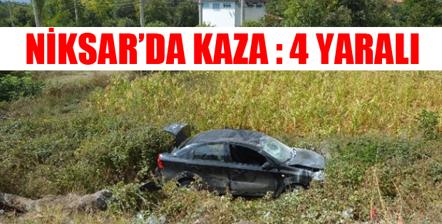 Niksar'da İki Otomobil Çarpıştı: 4 Yaralı