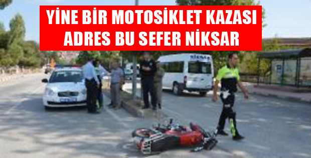 Niksar'da Otomobil ile Motosiklet Çarpıştı: 1 Yaralı