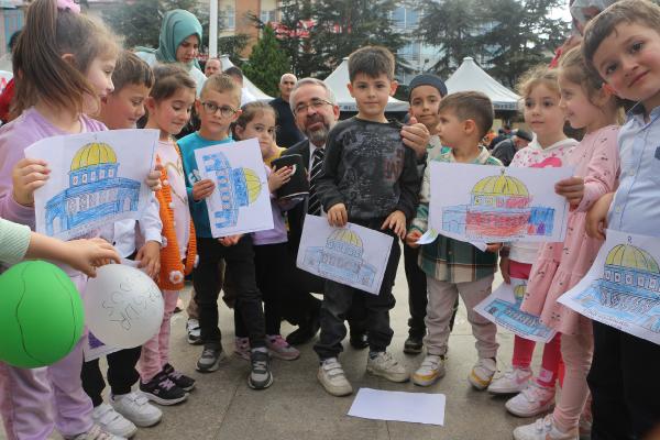 Tokat'ta öğrenciler kumbaradaki paralarını Gazze'ye bağışladı