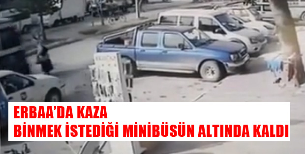 Yaşlı Kadın Minibüsün Altında Kaldı