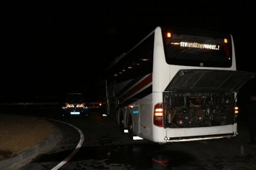 Erbaa'da 33 kişinin bulunduğu yolcu otobüsüne tüfekle ateş açıldı