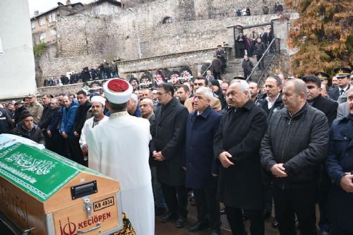 Jandarma Genel Komutanı Çetin'in Kayınvalidesi Toprağa Verildi