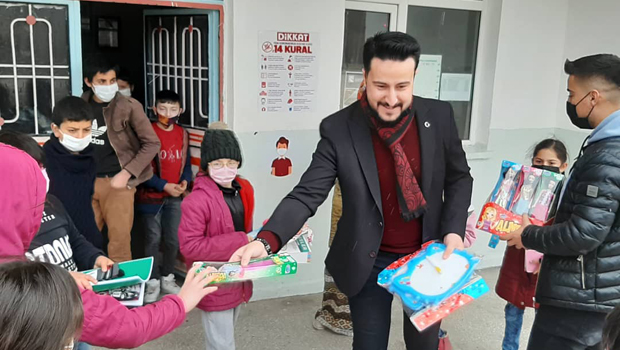 İyilik Hareketi Çocukları Sevindirmeye Devam Ediyor