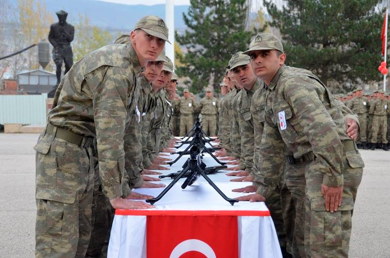 1995/4 TERTİP ERLER YEMİN ETTİ