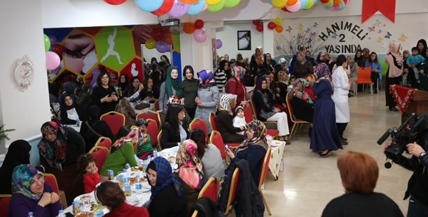 BAŞKAN EROĞLU: HER ZAMAN BAYANLARIMIZIN EMRİNE AMADEYİZ