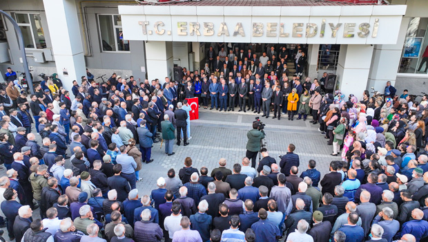 BAŞKAN KARAGÖL MAZBATASINI DÜZENLENEN TÖRENLE ALDI