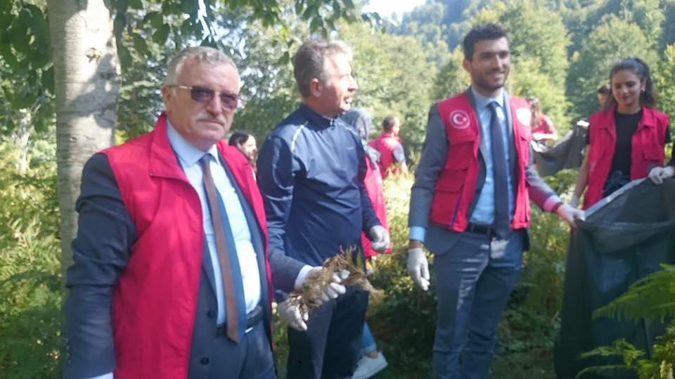 GENÇLER VE BAŞKANLAR DÜDEN GÖLÜNÜ DUYGULANDIRDI