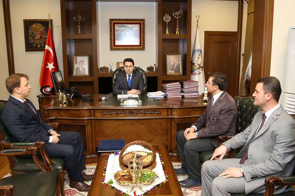 İŞÇİSİNE BORCU OLMAYAN BİR BELEDİYEYİZ