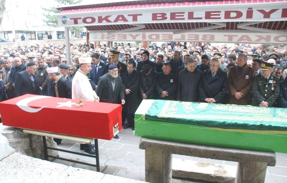 KANSER ONU GENÇ YAŞTA YAKALADI