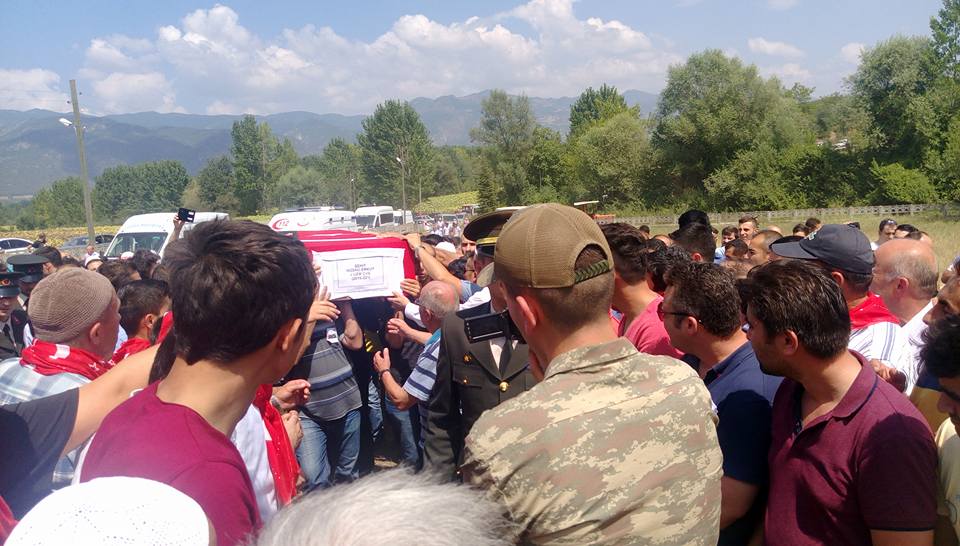 Şehit Uzman Çavuş Erkut'un Cenazesi Son Yolculuğuna Uğurlandı