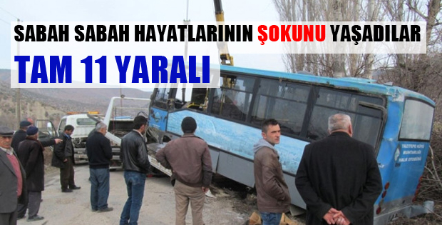 Turhal'da Minibüsle Otomobil Çarpıştı