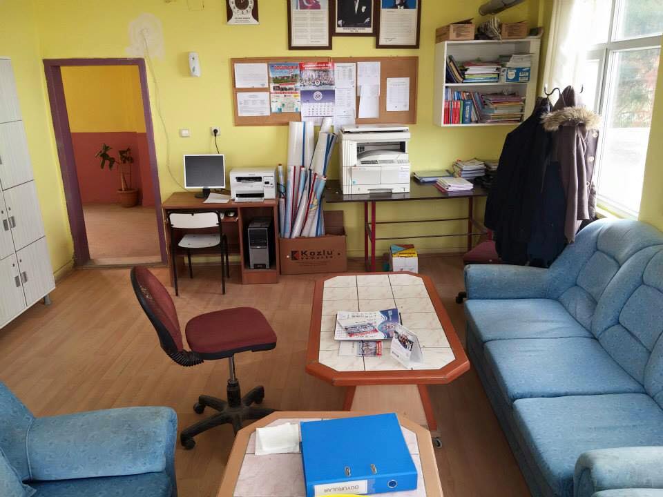 ÜZÜMLÜ İLKÖĞRETİM OKULUNA İSTANBUL'DAN  DESTEK