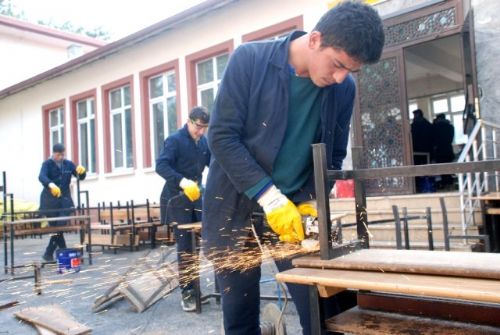 Aşklarını sıraya değil, kalplerine yazsınlar