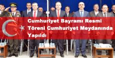 Cumhuriyet Bayramı Resmi Töreni Cumhuriyet Meydanında Yapıldı