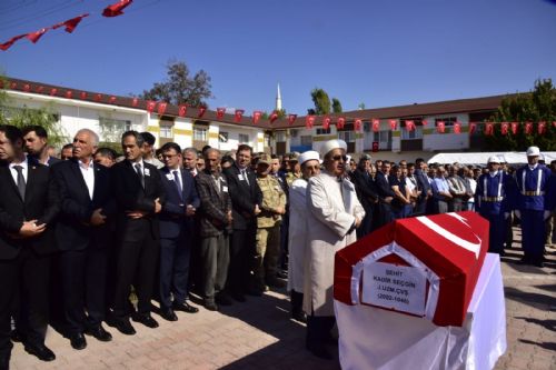 Tokatlı şehit son yolculuğuna uğurlandı