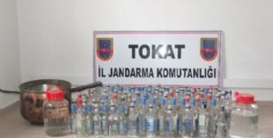 Tokatta 250 litre sahte rakı ele geçirildi